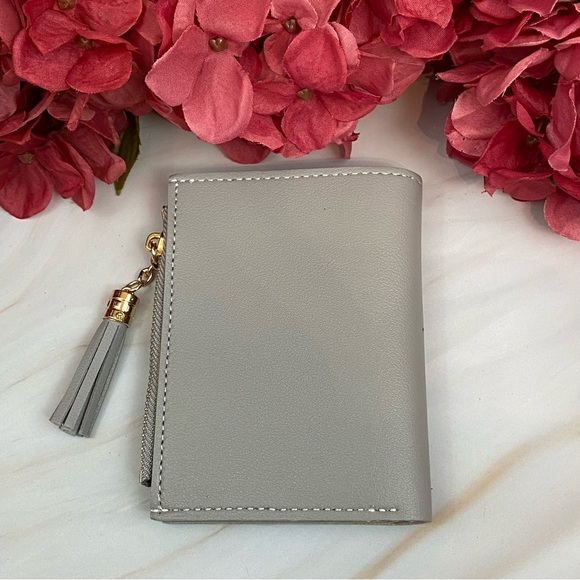 Vegan Leather Two Tone Gray Cat Wallet with Tassel - Picture 13 of 15